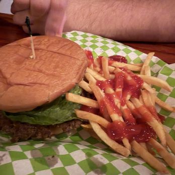 Boese Bros - Cali burger - Brewpubs Near Me - Albuquerque, New Mexico