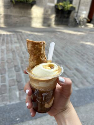 Café Olimpico - Vieux-Montréal by null