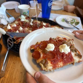 Brown Dog Pizza - Brooklyn Bridge deep dish - Pizza Near Me - Telluride, Colorado