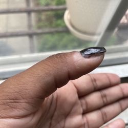 Jennell Unisex - This is gel manicure .... the worst one ever!