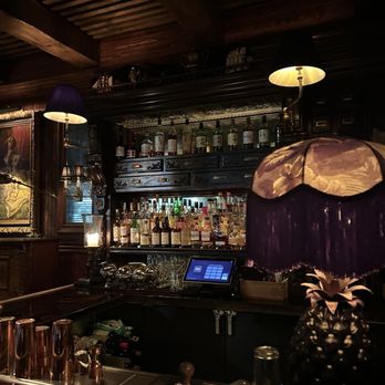Armitage Alehouse - bar inside - Pubs Near Me - Chicago, Illinois Armitage Alehouse - bar inside - Pubs Near Me - Chicago, Illinois