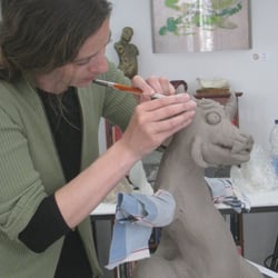 L'atelier De Sculpture Du Village - Anna