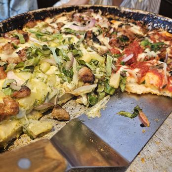 Pizz'A Chicago - Pizza Near Me - Santa Clara, California Pizz'A Chicago - Pizza Near Me - Santa Clara, California
