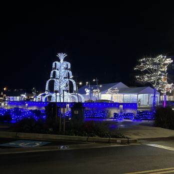 Fisherman Jack's - Outside by the restaurant - Seafood Near Me - Everett, Washington