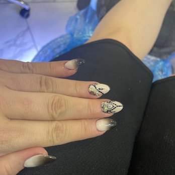 Princess Spa and Nails - Elaborate design - Nail Salons Near Me - Albuquerque, New Mexico