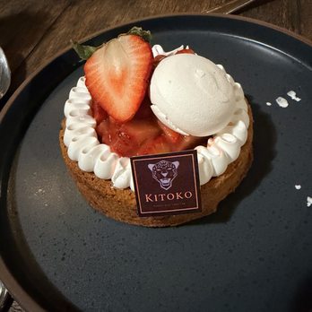 Kitoko Maui - Strawberry pastry - Food Trucks Near Me - Kihei, Hawaii Kitoko Maui - Strawberry pastry - Food Trucks Near Me - Kihei, Hawaii