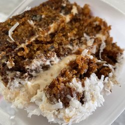 Das Cafe - Slice of carrot cake