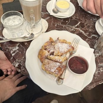 Demel - Cafes Near Me - Vienna, 9