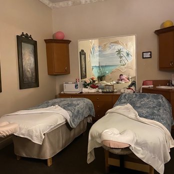 Contour Day Spa - Private massage suite with jacuzzi - Nail Salons Near Me - Plantation, Florida