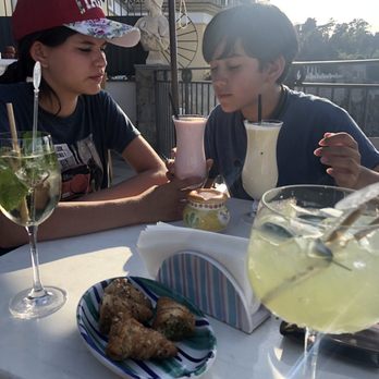 Hotel Bellevue Syrene - The gratis snacks, kids milkshakes and our cocktails - that's the limoncello and tonic - Hotels Near Me - Sorrento, NA Hotel Bellevue Syrene - The gratis snacks, kids milkshakes and our cocktails - that's the limoncello and tonic - Hotels Near Me - Sorrento, NA