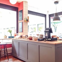 MA Baker Bageri & Kafé - bröddisken, juni 2016