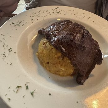 Aki E Restaurant Bar - Dominican Near Me - Hollywood, Florida