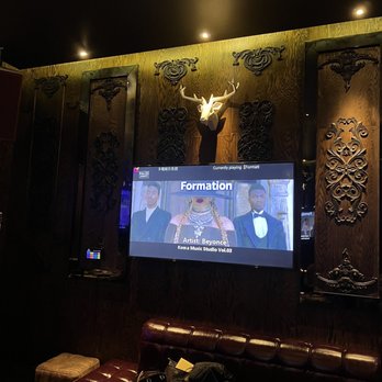 W Karaoke Lounge - a large screen in a bar - Karaoke Near Me - Saint Louis, Missouri W Karaoke Lounge - a large screen in a bar - Karaoke Near Me - Saint Louis, Missouri