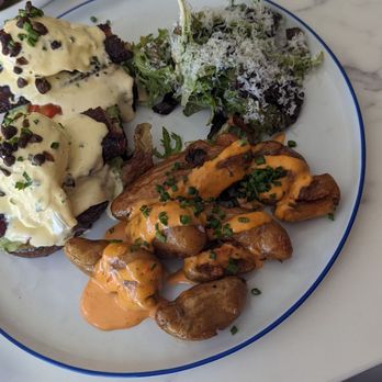 Ellie's - Bruschetta benedict - Italian Near Me - Long Beach, California
