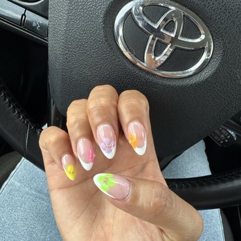 B&T Nails Lounge - Vacation nails by Wendy - Nail Salons Near Me - Simi Valley, California