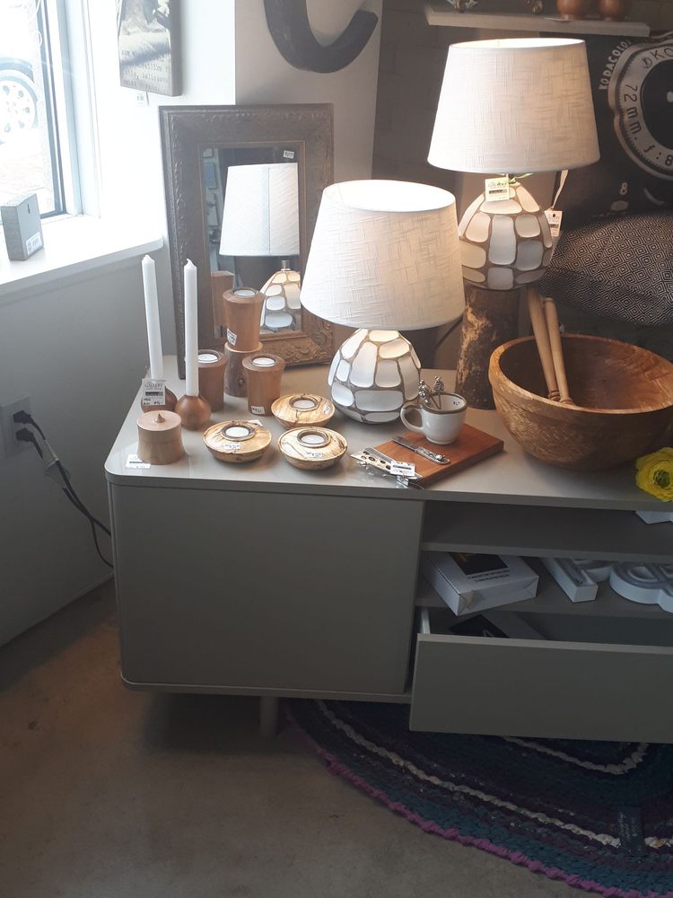 THE GALLERY GIFT SHOP Updated August 2024 158 John Street N