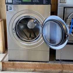 Scappoose Laundromat - Industrial washer that failed