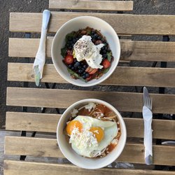 Café Curado - Chilaquiles and the fruit bowl