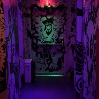 Candi Bar - Lounges Near Me - Montreal, Quebec