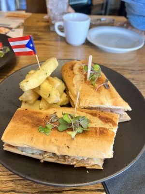 El Caribeño Puerto Rican Restaurant by null