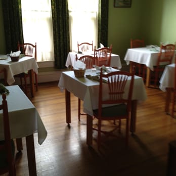 The Nestle Inn - Nestle Inn, breakfast room - Hotels Near Me - Indianapolis, Indiana