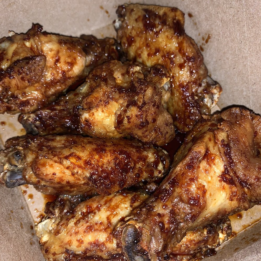 Backbar - Black pepper chicken wings - Cocktail Bars Near Me - Hudson, New York Backbar - Black pepper chicken wings - Cocktail Bars Near Me - Hudson, New York