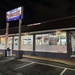 Seaport Diner - View from outside before opening