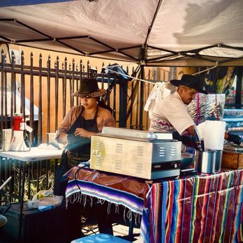 Tacos los Michoacanos - Enrique & his family bringing you the best in carnitas estilo Apatzingán Michoacán!! - Mexican Near Me - Oakland, California