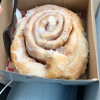 Golly G's - Cinnamon roll - Coffee & Tea Near Me - Pleasant View, Tennessee Golly G's - Cinnamon roll - Coffee & Tea Near Me - Pleasant View, Tennessee