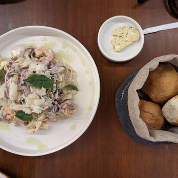 La Gaviota - Gaviota's pasta - Seafood Near Me - Zihuatanejo, GRO