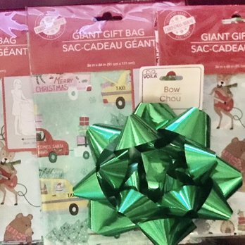 Dollar Tree - Large Christmas bags & large bows - Discount Store Near Me - San Bernardino, California