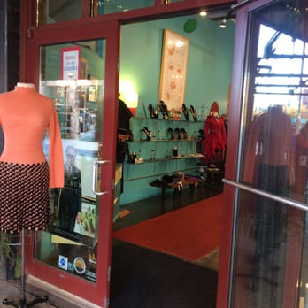 Lela - Come on in! - Women's Clothing Near Me - Milwaukee, Wisconsin