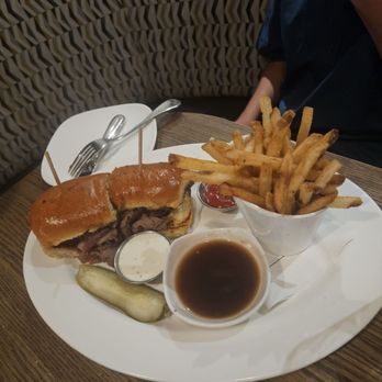 Cooper’s Hawk Winery & Restaurant - Prime rib French dip - Desserts Near Me - Gilbert, Arizona Cooper’s Hawk Winery & Restaurant - Prime rib French dip - Desserts Near Me - Gilbert, Arizona