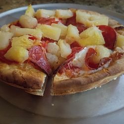 Pizza Glen - 6 inch pizza with pepperoni, pineapple and extra cheese.