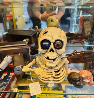 Main Street Peddlers Antique Mall by null