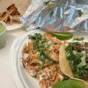 El Rey Tacos - quesadilla with chicken, Taco carne asada, and guacamole with Guacamole y chips - Tacos Near Me - New York, New York