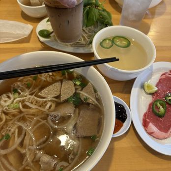 Bốn Mùa | Vietnamese Restaurant - Vietnam Coffee w/ Pho = a Good day.... - Vietnamese Near Me - Sacramento, California