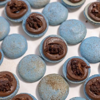 Tut’s Bakery - Chocolate brownie Macarons - Macarons Near Me Tut’s Bakery - Chocolate brownie Macarons - Macarons Near Me