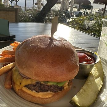 Umalu - Umalu All Hawaiian Burger (Natural Grass Fed Burger)* - Hawaiian Near Me - Lahaina, Hawaii