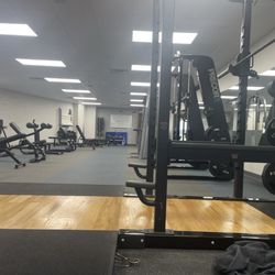 College of the Mainland - Love to come here and work out. Lots of space and when it's busy you still have your space. This is the free weights room.