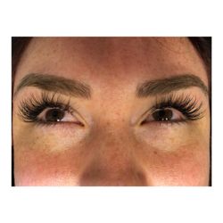 Kat Eyes Lash Studio