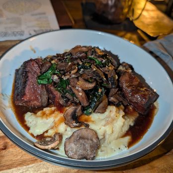 The Stubborn Mule - Ribs, mushroom,creamy cheese mashed potatoes - New American Near Me - Orlando, Florida The Stubborn Mule - Ribs, mushroom,creamy cheese mashed potatoes - New American Near Me - Orlando, Florida