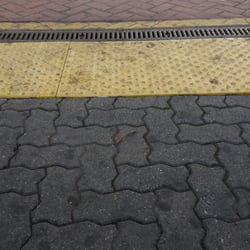 Lightrail -Sacramento Regional Transit - Dirtyyyy