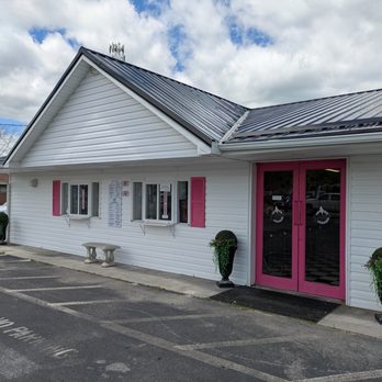 Berkshire's Frozen Custard Shop - It's now Evan's Sweets in Princeton - Ice Cream & Frozen Yogurt Near Me - Princeton, West Virginia Berkshire's Frozen Custard Shop - It's now Evan's Sweets in Princeton - Ice Cream & Frozen Yogurt Near Me - Princeton, West Virginia