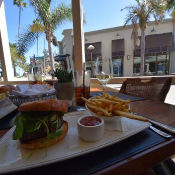 Avalon Grille - Yummy Blue Buffalo Burger - New American Near Me - Avalon, California