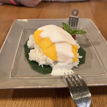 Thai Essence - Mango sticky rice - Thai Near Me - Nutley, New Jersey