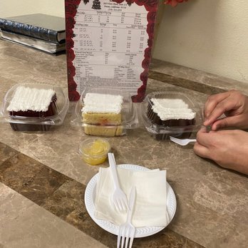 Barb's Cakery - Cake tasting - Bakeries Near Me - Fresno, California Barb's Cakery - Cake tasting - Bakeries Near Me - Fresno, California