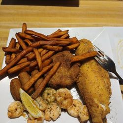 Flipperz Family Bar and Grill - 3 items seafood