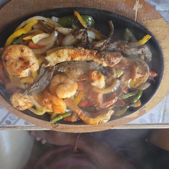 Mezcal Cantina - Shrimp, steak, chicken fajitas - Mexican Near Me - Washington, DC, District of Columbia Mezcal Cantina - Shrimp, steak, chicken fajitas - Mexican Near Me - Washington, DC, District of Columbia