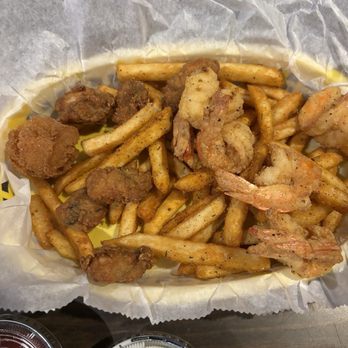 Big Crab - 2 Items Fried Basket (shrimp and oysters) - Seafood Near Me - Jacksonville, Florida Big Crab - 2 Items Fried Basket (shrimp and oysters) - Seafood Near Me - Jacksonville, Florida
